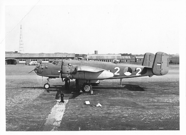 Naam: Mitchell B 25D, MVKV, 1951 (640x465).jpg
Bekeken: 691
Grootte: 85,5 KB