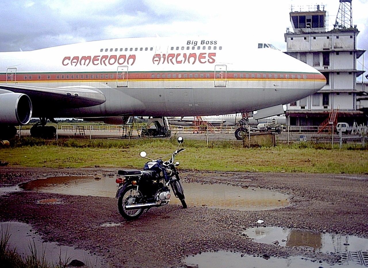 Naam: Douala, 2002 (1280x933).jpg
Bekeken: 1975
Grootte: 386,7 KB
