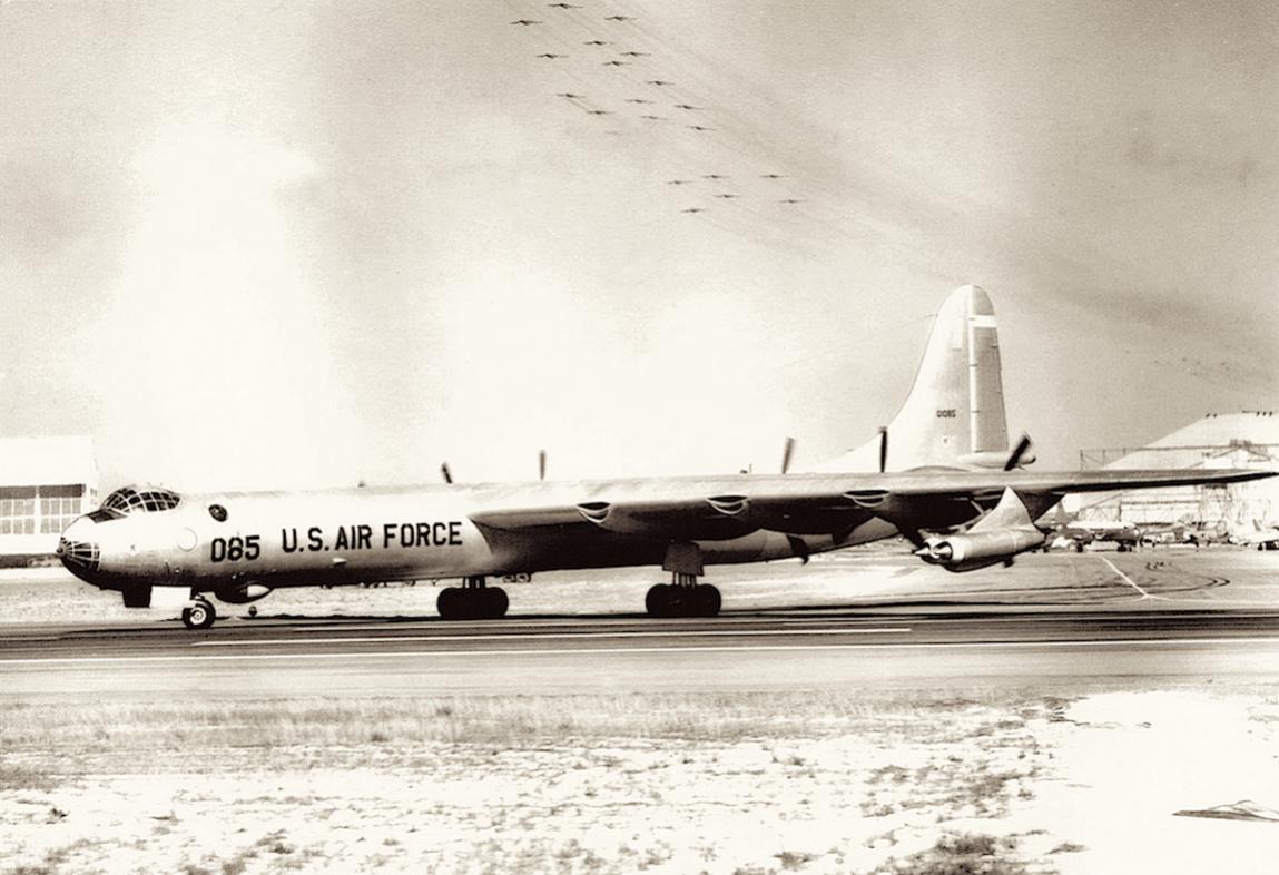 Naam: Foto 3. Convair B-36 %220085%22.jpg
Bekeken: 7976
Grootte: 105,7 KB