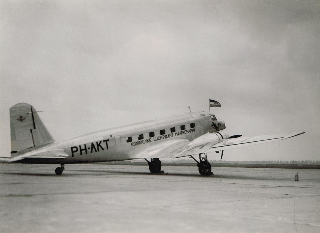 Naam: Foto 195. PH-AKT 'Toekan'. Douglas DC-2, kopie 1100.jpg
Bekeken: 1377
Grootte: 72,6 KB