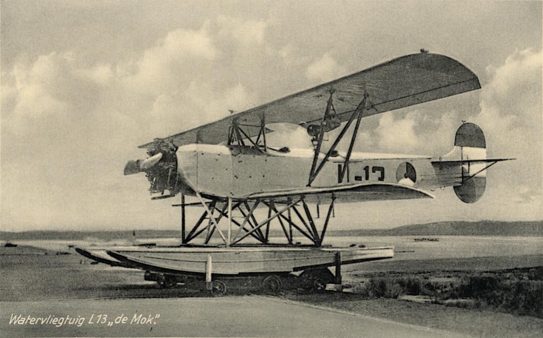Naam: Kaart 916. Watervliegtuig L 13 'de Mok'. Fokker C-VIIw. Ontrasterde kaart. 1100 breed.jpg
Bekeken: 645
Grootte: 106,5 KB