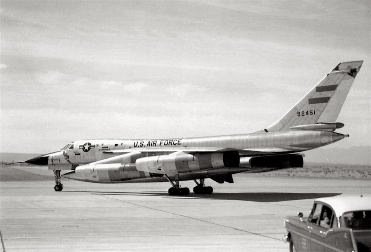 Naam: Foto 357. Convair B-58 Hustler (92451), kopie.jpg
Bekeken: 515
Grootte: 94,9 KB