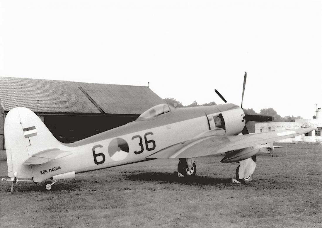 Naam: #344. '6-36' (= F-36). Hawker Seafury FB.Mk.51. 1100 breed.jpg
Bekeken: 1155
Grootte: 87,0 KB