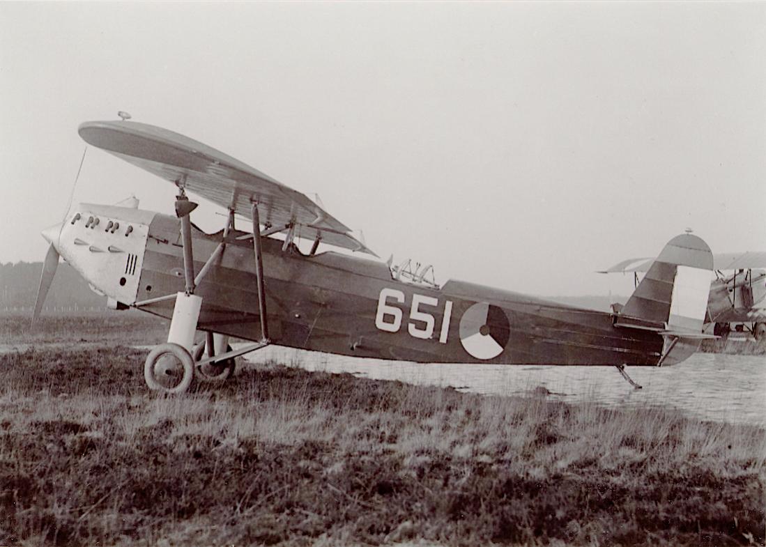 Naam: Foto 177. 651 (655 in 1938). Fokker C.VIII. Spotnaam 'Zwangere eend'. 1100 breed.jpg
Bekeken: 14
Grootte: 102,0 KB