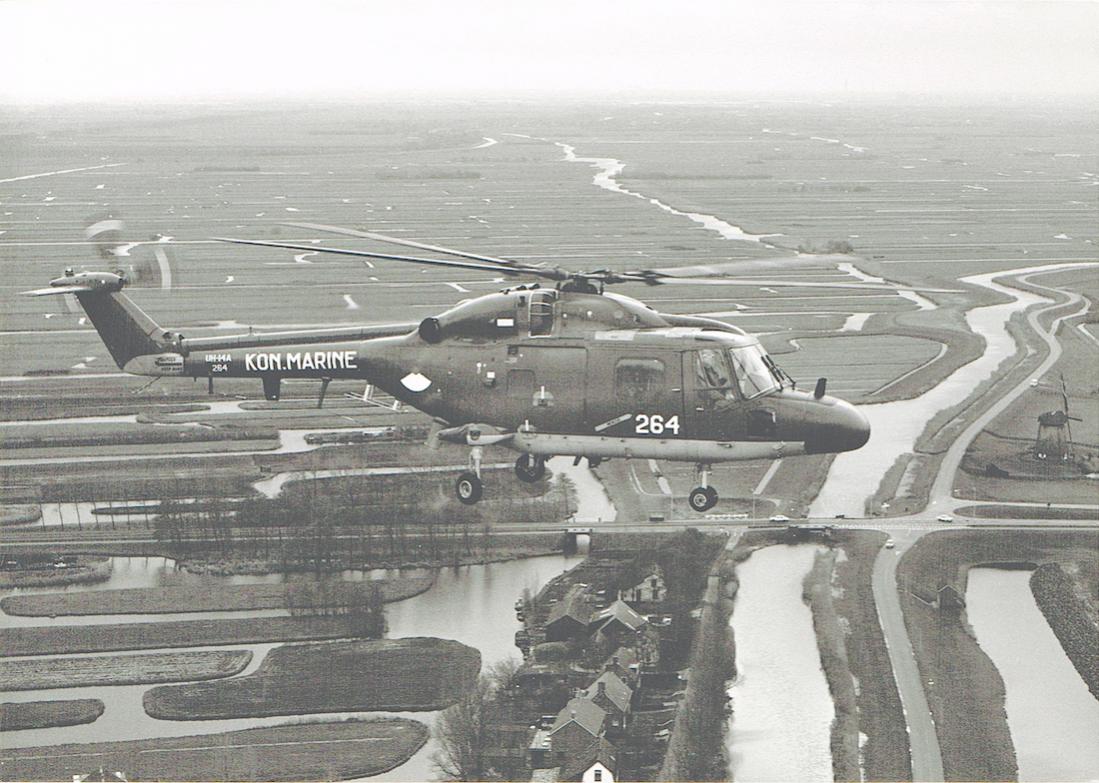 Naam: #372. '264'. Westland Lynx Mk.25 (UH-14A) boven Nederlands landschap. 1100 breed.jpg
Bekeken: 767
Grootte: 127,6 KB