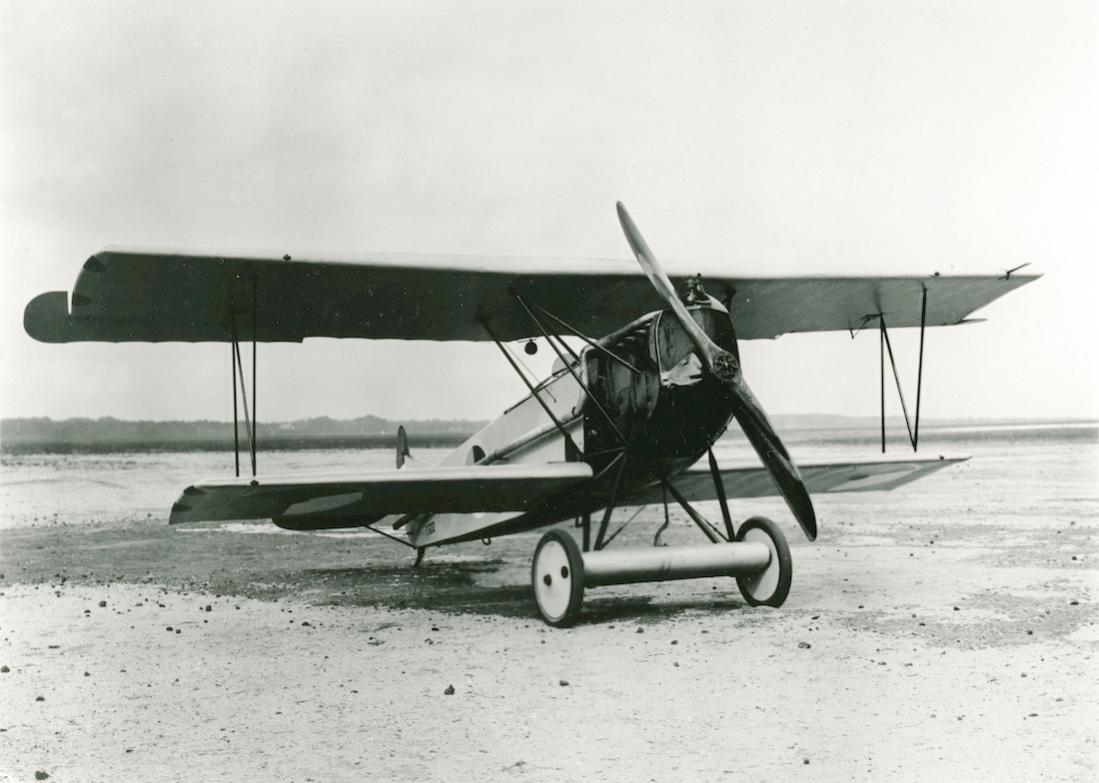 Naam: Foto 144. Fokker D.VII. Geschenk van A. Fokker (1921) aan Lt. Versteegh. 1100 breed.jpg
Bekeken: 797
Grootte: 82,9 KB