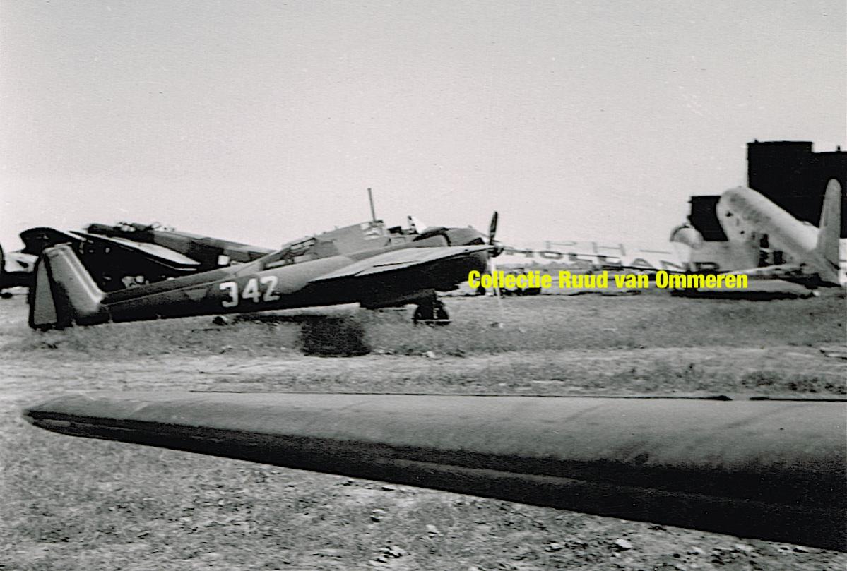 Naam: Foto. '342'. G-1, Schiphol. 1200 kopie 2 met kopieerbeveiliging.jpg
Bekeken: 705
Grootte: 129,4 KB