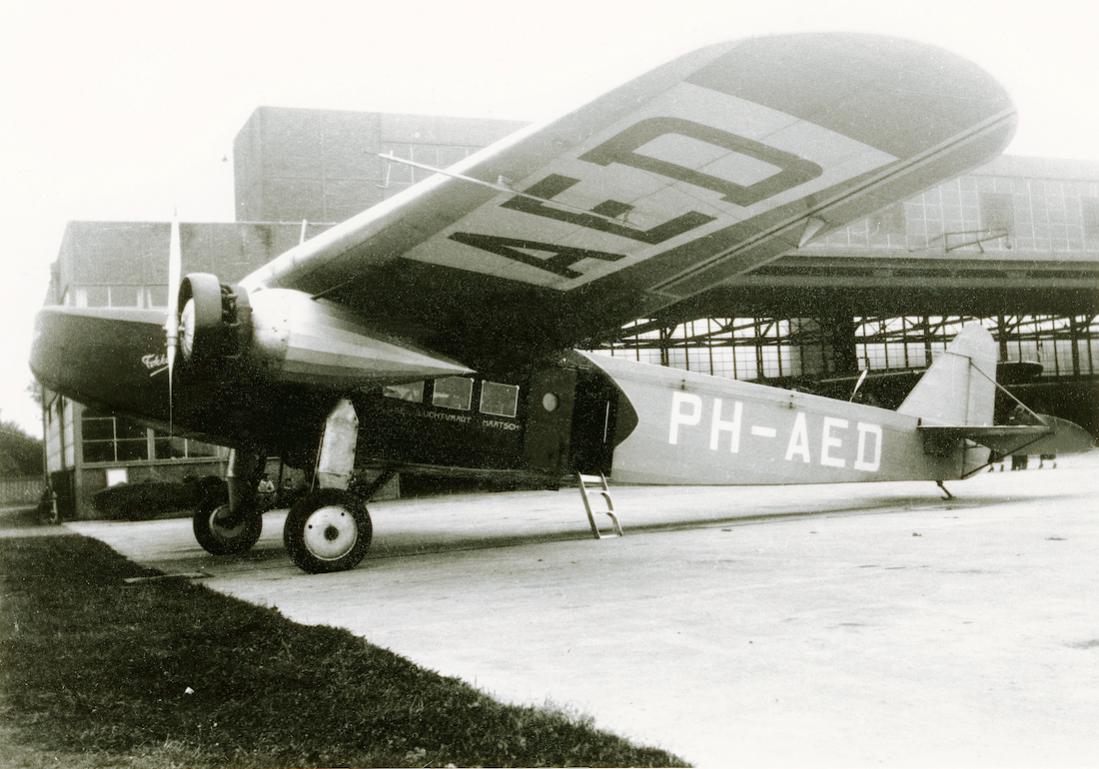 Naam: Foto 417. PH-AED (eerder H-NAED). Fokker F.VIII. 1100 breed.jpg
Bekeken: 177
Grootte: 108,7 KB