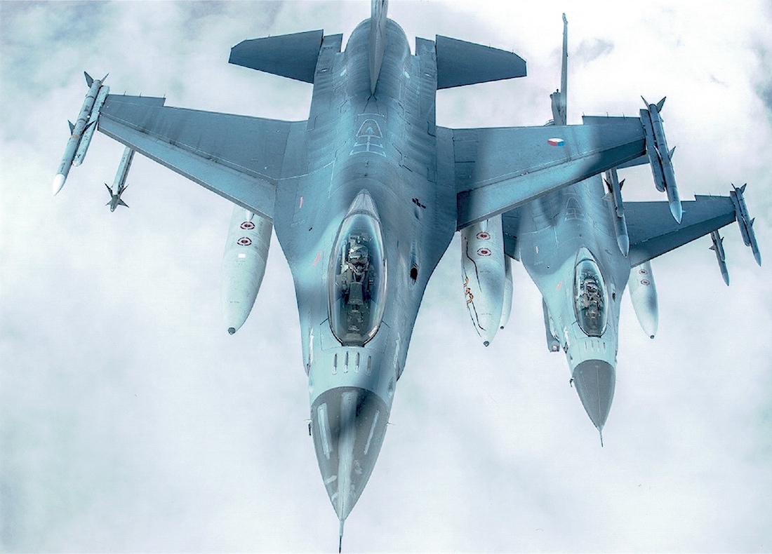 Naam: Foto 170. General Dynamics F-16A, 2x.jpeg
Bekeken: 844
Grootte: 295,8 KB