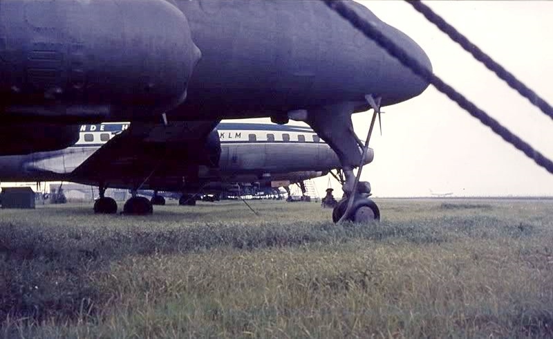 Naam: 6  Cocons op Schiphol.jpg
Bekeken: 1184
Grootte: 183,4 KB