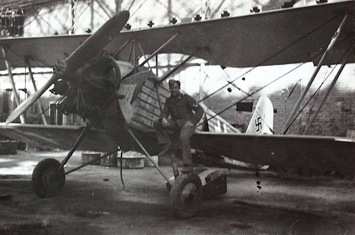 Naam: Foto 393. Hanriot 436.jpg
Bekeken: 781
Grootte: 118,9 KB