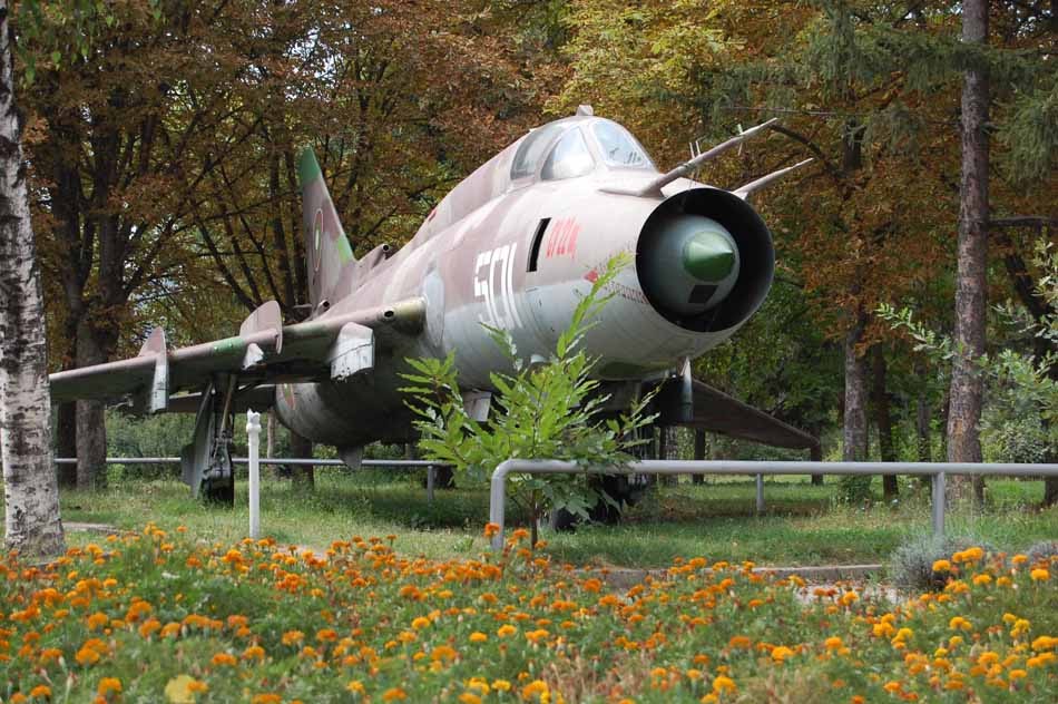 Naam: Su-22M4 , Banja , Bulgaria.jpg
Bekeken: 711
Grootte: 122,5 KB