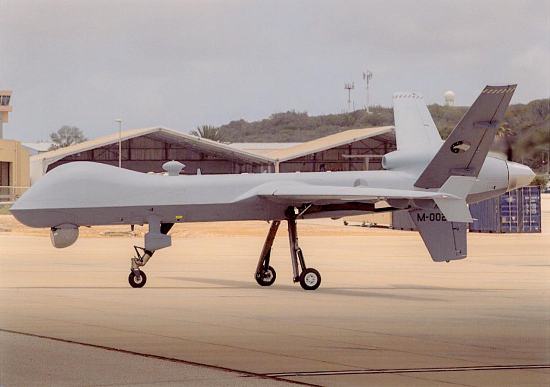 Naam: Foto 320. M-002. General Atomics MQ-9 Reaper. 1100 breed.jpg
Bekeken: 261
Grootte: 86,2 KB