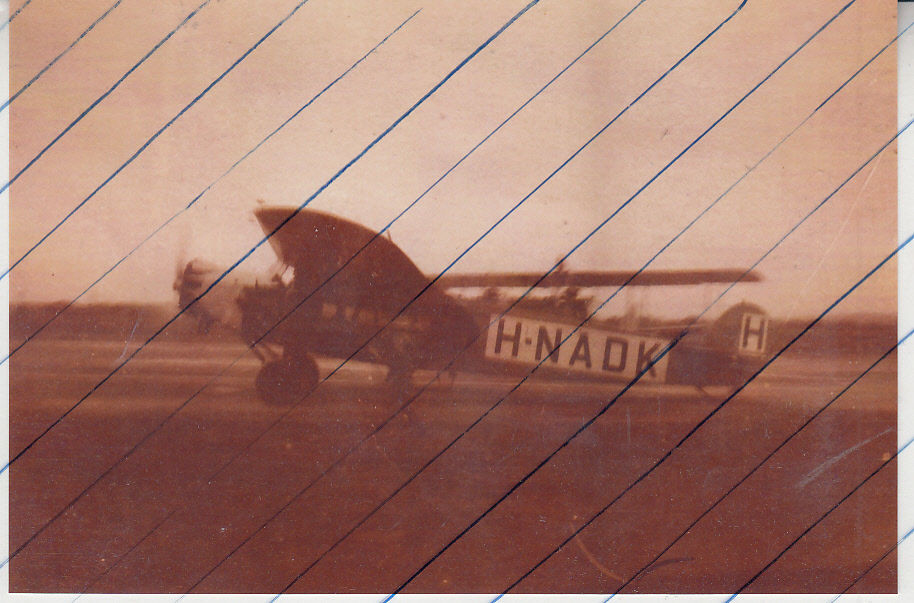 Naam: Foto Flugzeug Fokker F.VIIa H-NADK at Croydon 1920s avion aircraft plane.jpg
Bekeken: 441
Grootte: 108,9 KB