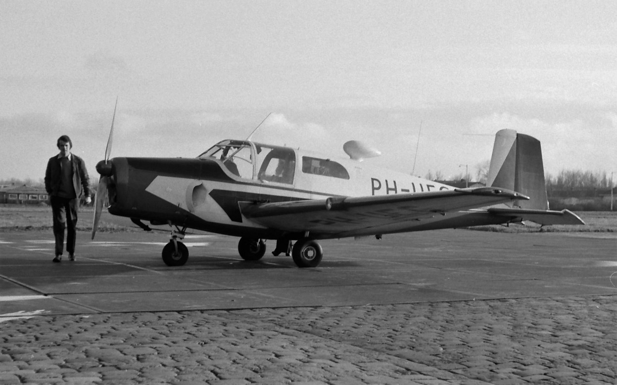 Naam: 92. PH-UEG Saab S-91A Safir.jpg
Bekeken: 985
Grootte: 173,4 KB