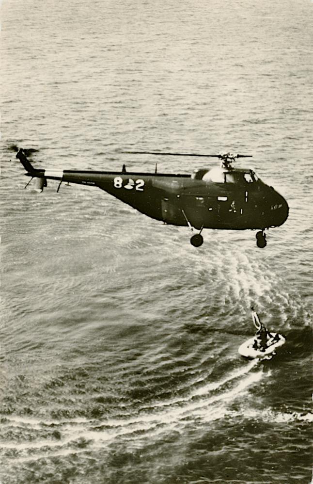 Naam: Kaart 907. 8-2 (= H-2). Sikorsky HO4S-3 (UH-19F).jpg
Bekeken: 100
Grootte: 109,9 KB