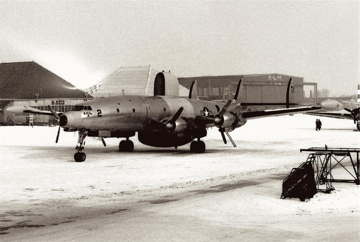 Naam: Foto 301. Lockheed EC-121K (135753, US Navy, VW-2) op Schiphol, kopie.jpg
Bekeken: 653
Grootte: 136,7 KB