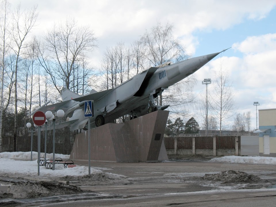 Naam: Mig 25 - Dubna..jpg
Bekeken: 417
Grootte: 188,1 KB