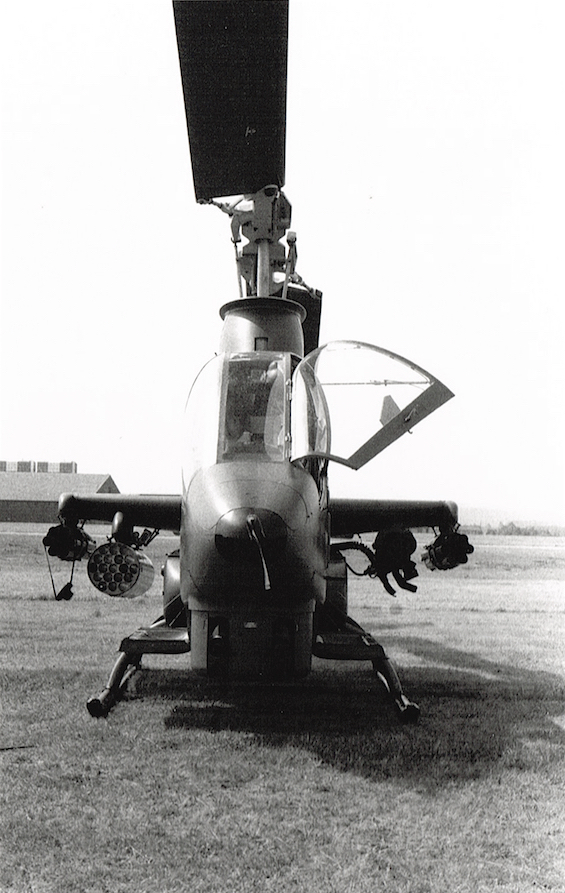 Naam: Foto 363. Bell AH-1G Huey Cobra (16003). US Army. Greenham Common, 7 aug. 1973, kopie.jpg
Bekeken: 422
Grootte: 424,7 KB