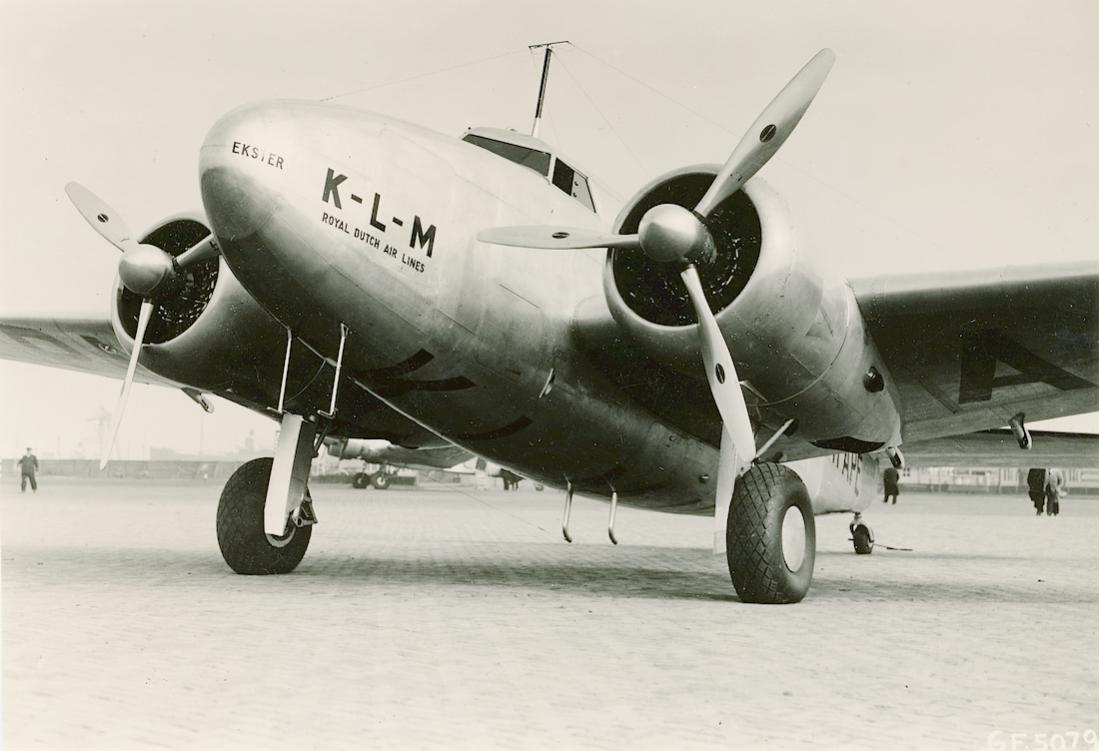 Naam: Foto 374. PH-APE 'Ekster'. Lockheed-14 Super Electra. 1100 breed.jpg
Bekeken: 340
Grootte: 76,2 KB