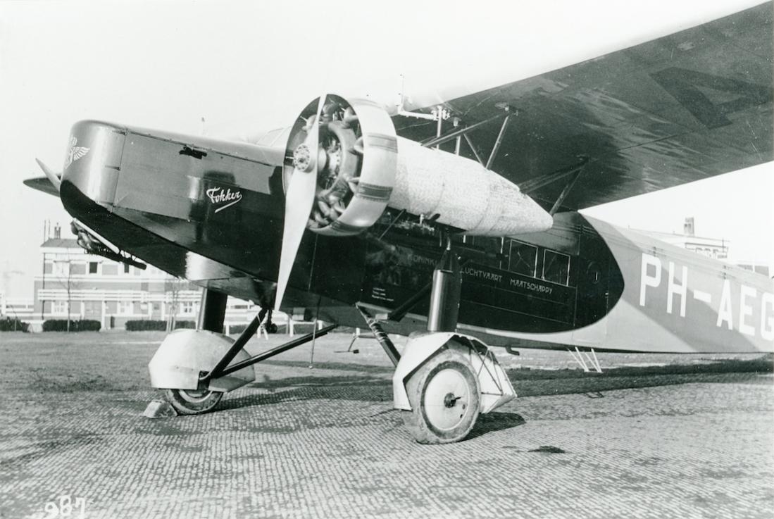 Naam: Foto 335. PH-AEG (H-NAEG). Fokker F.VIII. 1100 breed.jpg
Bekeken: 673
Grootte: 112,6 KB