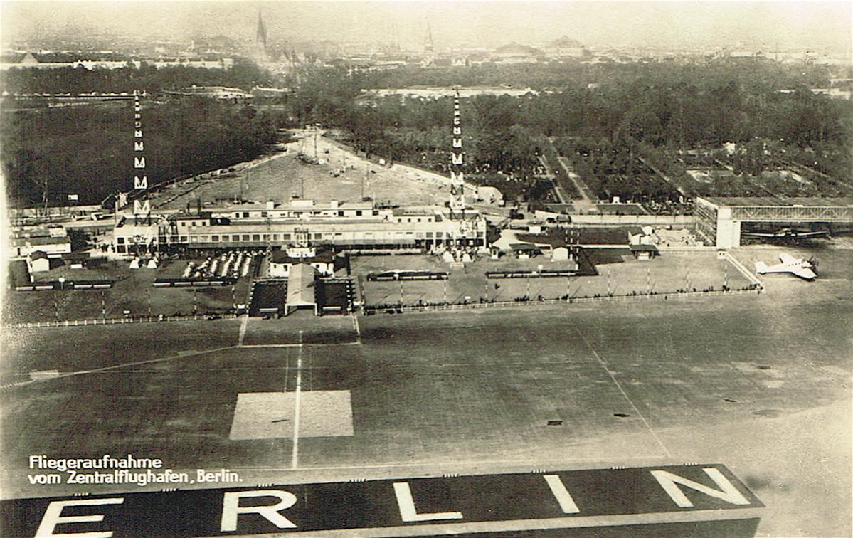 Naam: Foto 213. Zentralflughafen Berlin, kopie.jpg
Bekeken: 748
Grootte: 183,1 KB