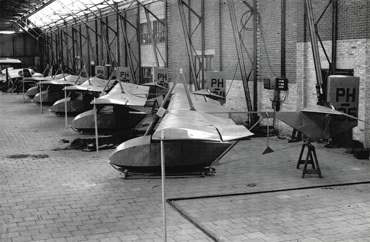 Naam: Foto 4. Fokker, ESK zwevers in aanbouw, kopie.jpg
Bekeken: 1212
Grootte: 172,1 KB