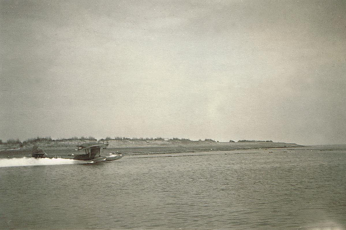 Naam: Foto 394. Dornier Do-18. Den Helder oostzijde vlgns verkoper. 600 kopie.jpg
Bekeken: 636
Grootte: 108,7 KB