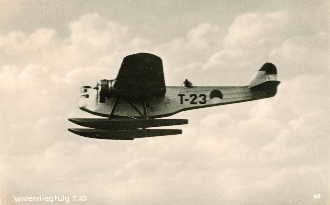 Naam: Kaart 837. 'T-23'. Fokker T-IVa. 1100 breed.jpg
Bekeken: 324
Grootte: 67,2 KB