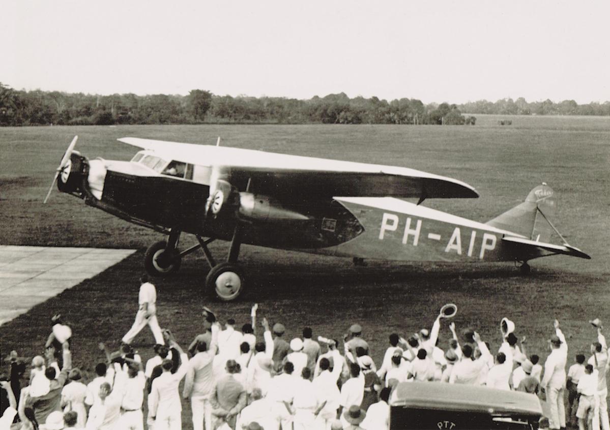 Naam: Foto 154. PH-AIP 'Pelikaan'. Fokker F.XVIII, kopie.jpg
Bekeken: 1373
Grootte: 116,0 KB