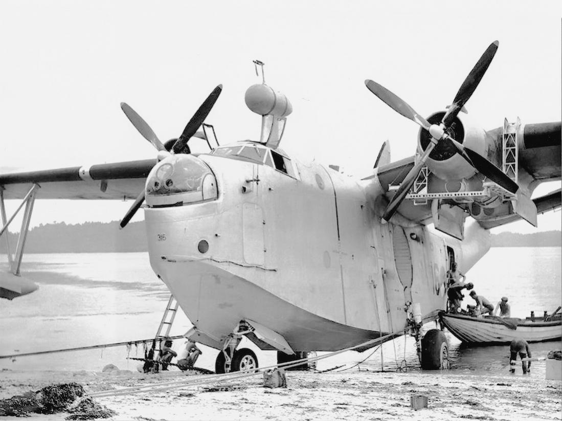 Naam: '16-316' (P-316). Martin PBM-5A Mariner.jpg
Bekeken: 638
Grootte: 104,1 KB