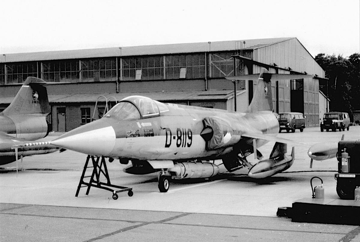 Naam: Foto 127. '8119'. RF-104G Starfighter KLu met Orpheus-pod, kopie.jpg
Bekeken: 1384
Grootte: 123,6 KB