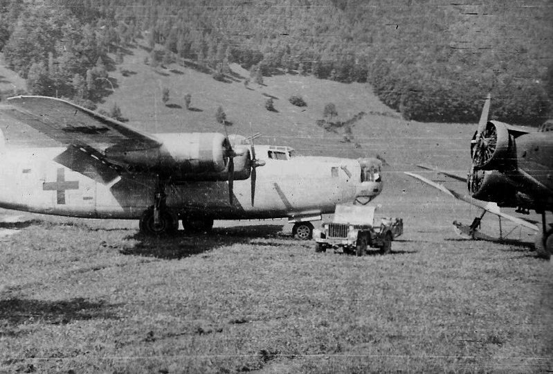 Naam: B-24 Liberator beuteflugzeug 1.jpg
Bekeken: 931
Grootte: 96,0 KB