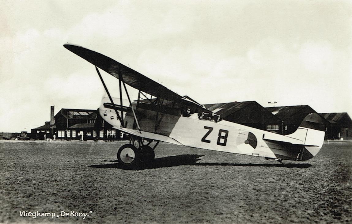 Naam: Kaart 266. Fokker C.V C %22Z 8%22 op Vliegkamp De Kooy.jpg
Bekeken: 620
Grootte: 117,2 KB