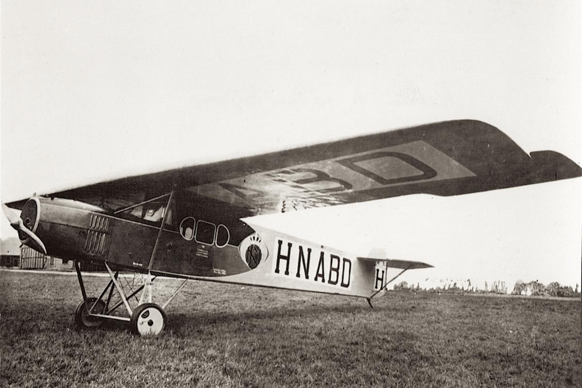 Naam: Foto 102. H-NABD. Fokker F.II. 300 kopie.jpg
Bekeken: 816
Grootte: 112,5 KB