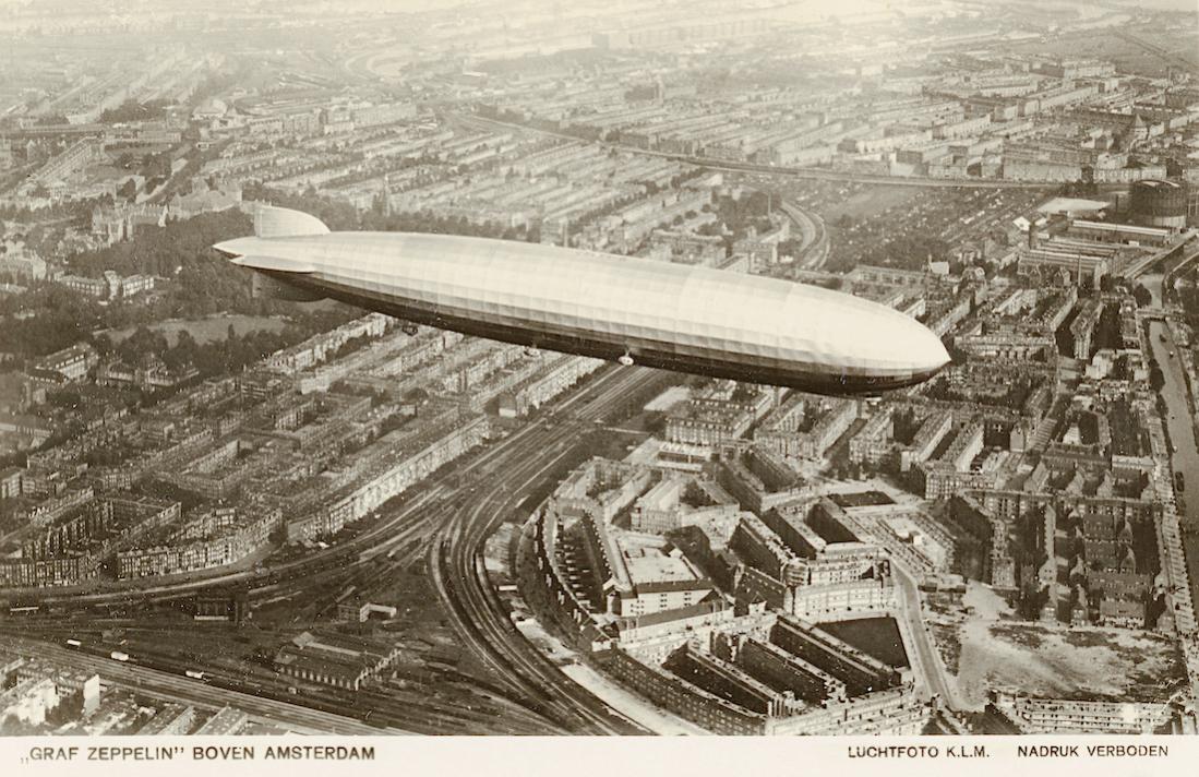 Naam: Kaart 867. Graf Zeppelin boven Amsterdam. 1100 breed.jpg
Bekeken: 321
Grootte: 160,3 KB