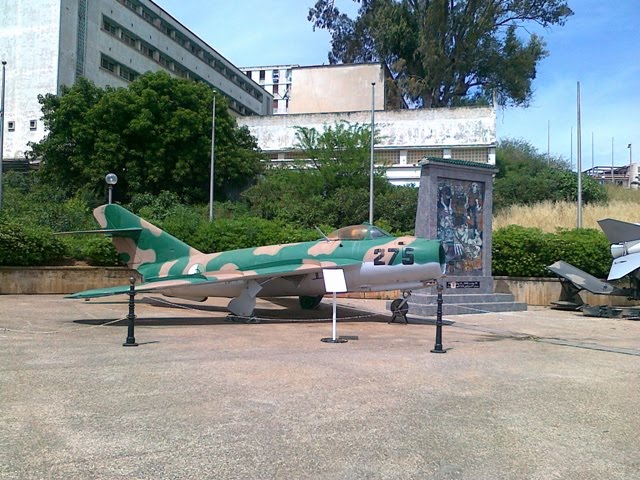 Naam: Mig 17 , Algiers - Muse central de l'Arme..jpg
Bekeken: 263
Grootte: 97,7 KB