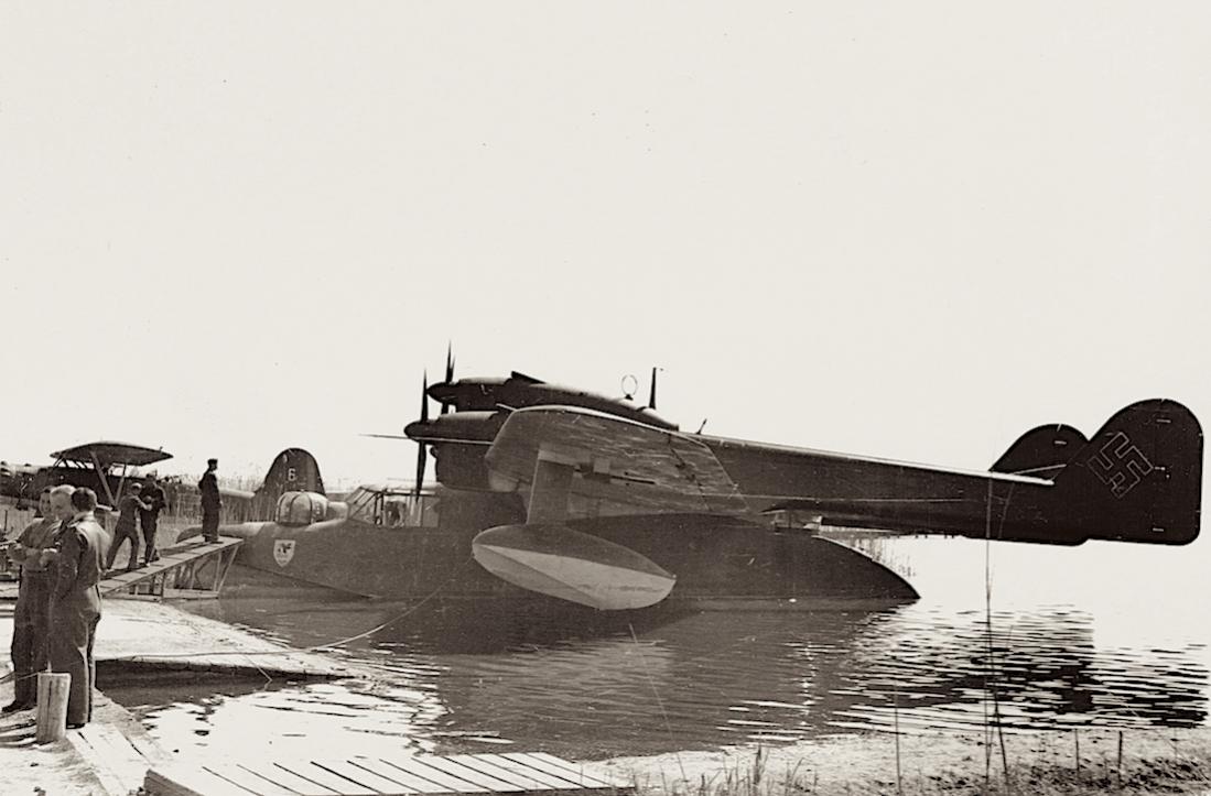 Naam: Foto 481. Bv-138 en Roemeense He-114 ergens aan de Zwarte Zee kust, kopie 1100.jpg
Bekeken: 1105
Grootte: 82,1 KB