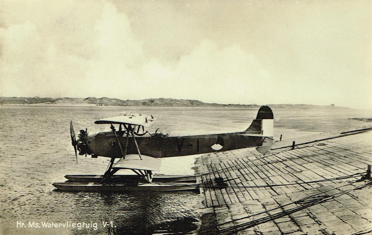 Naam: Kaart 513. 'V-1'. Fokker C.VIIw, kopie. 300.jpg
Bekeken: 908
Grootte: 135,6 KB