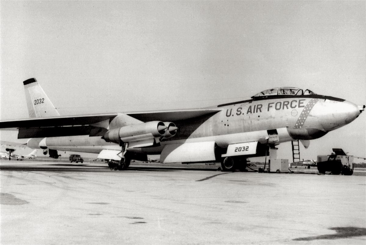 Naam: Foto 360. Boeing B-47, -2 kopie.jpg
Bekeken: 563
Grootte: 102,2 KB