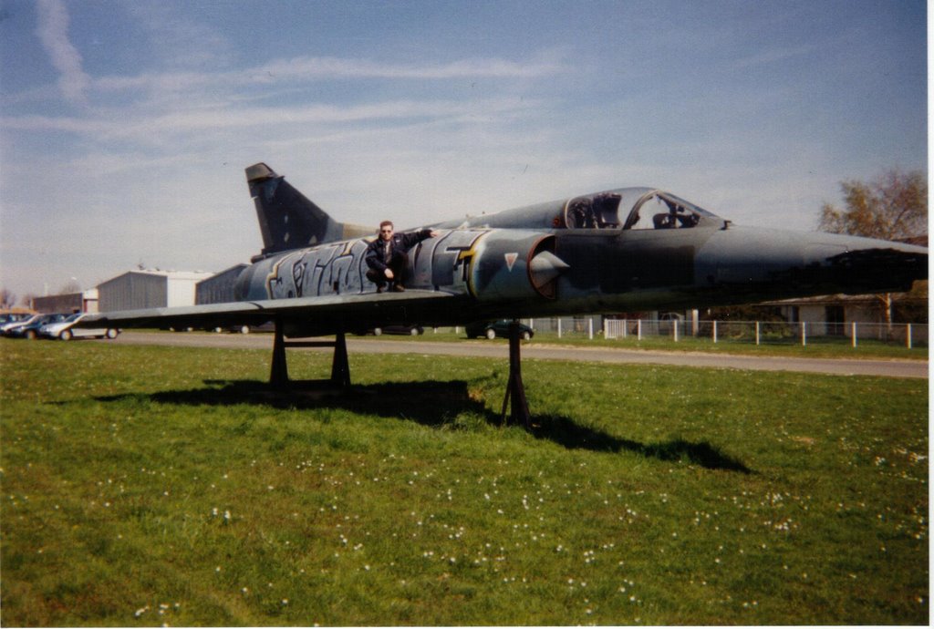 Naam: Mirage 3 - Persan-Beaumont..jpg
Bekeken: 554
Grootte: 123,2 KB