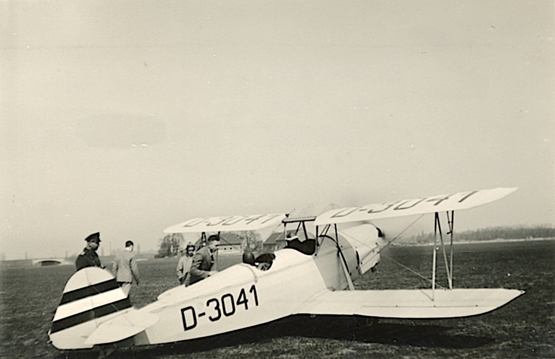 Naam: Foto 556. D-3041. Gerner G II Rb. c:n 20. DLV, Berlin. (Adler built).jpg
Bekeken: 193
Grootte: 163,0 KB