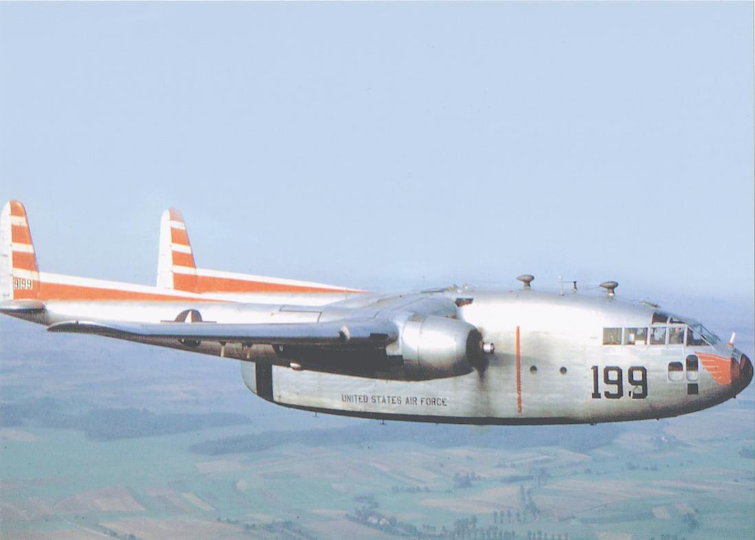 Naam: Foto 699. 49-199 (MSN 10436). Fairchild C-119C-17-FA Flying Boxcar. Ordered as C-119B but comple.jpg
Bekeken: 585
Grootte: 55,1 KB