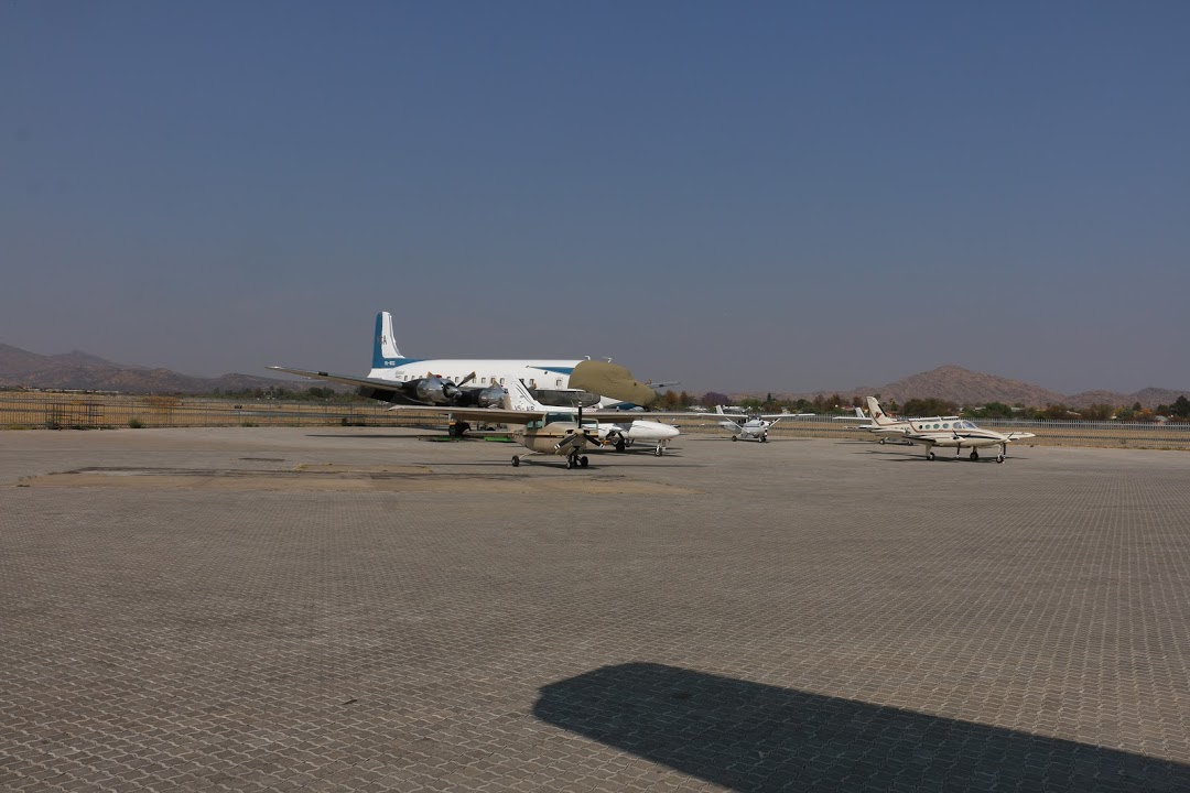 Naam: DC 6 - Windhoek Eros, Namibia.jpg
Bekeken: 551
Grootte: 124,9 KB