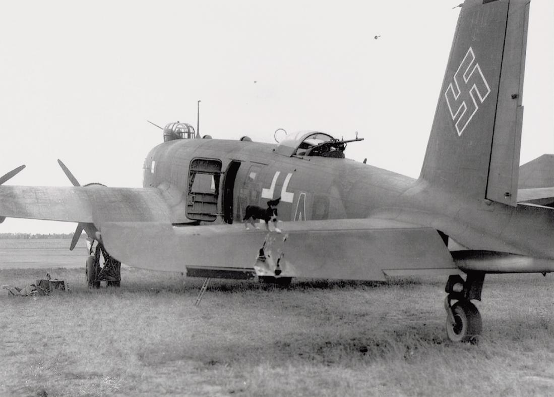 Naam: Foto 452. Focke-Wulf Condor met beschadiging, kopie 1100.jpg
Bekeken: 523
Grootte: 82,6 KB