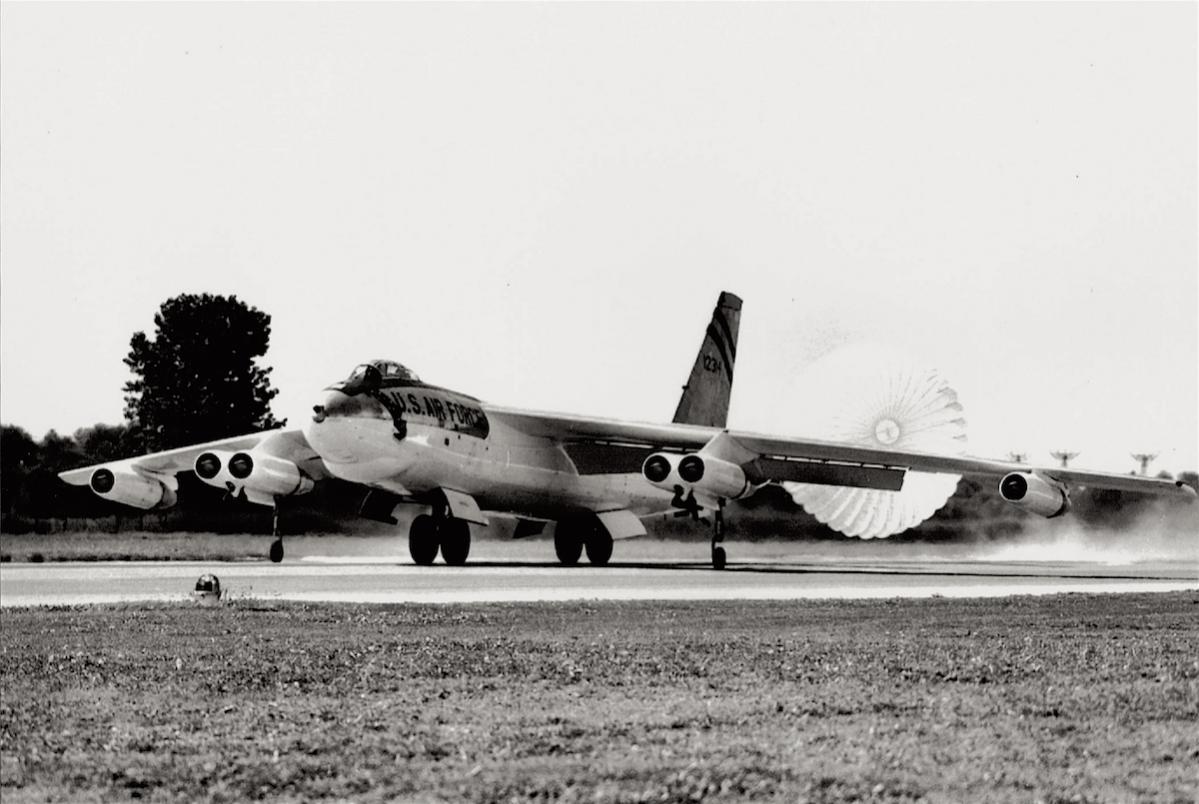 Naam: Foto 378. Boeing B-47, -1 kopie.jpg
Bekeken: 544
Grootte: 103,1 KB