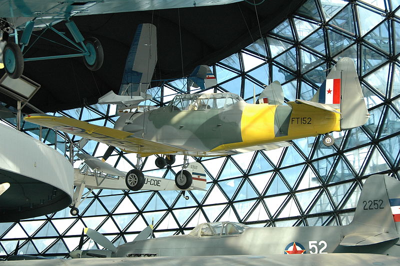 Naam: 800px-BAM-10-Harvard_T-6G_MkIIb - Luchtvaartmuseum Belgrado.jpg
Bekeken: 359
Grootte: 125,2 KB