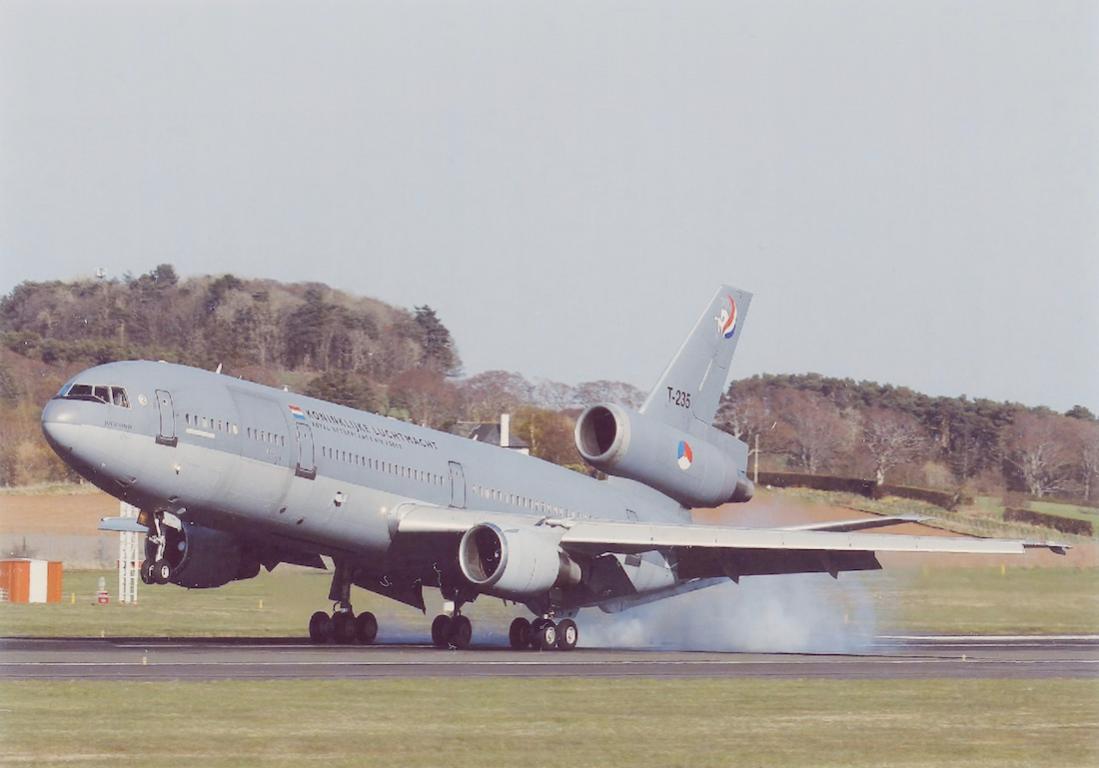 Naam: Foto 293. T-235 %22Jan Scheffer%22. KDC-10. Ex PH-MBP van Martinair. 1100 breed.jpg
Bekeken: 675
Grootte: 70,8 KB