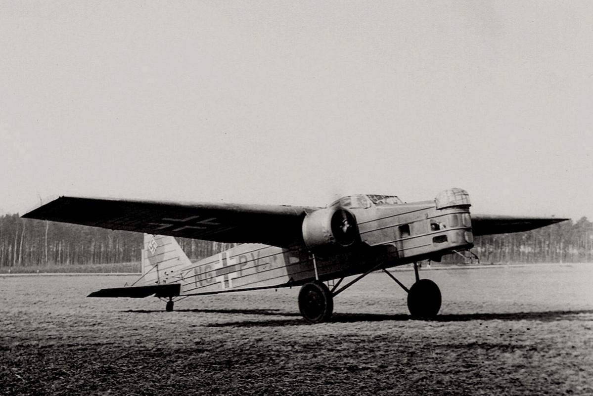 Naam: Foto 343. NG+PV. Bloch MB-200 Beute uit Tsjecho-Slowakije, kopie.jpg
Bekeken: 991
Grootte: 110,9 KB