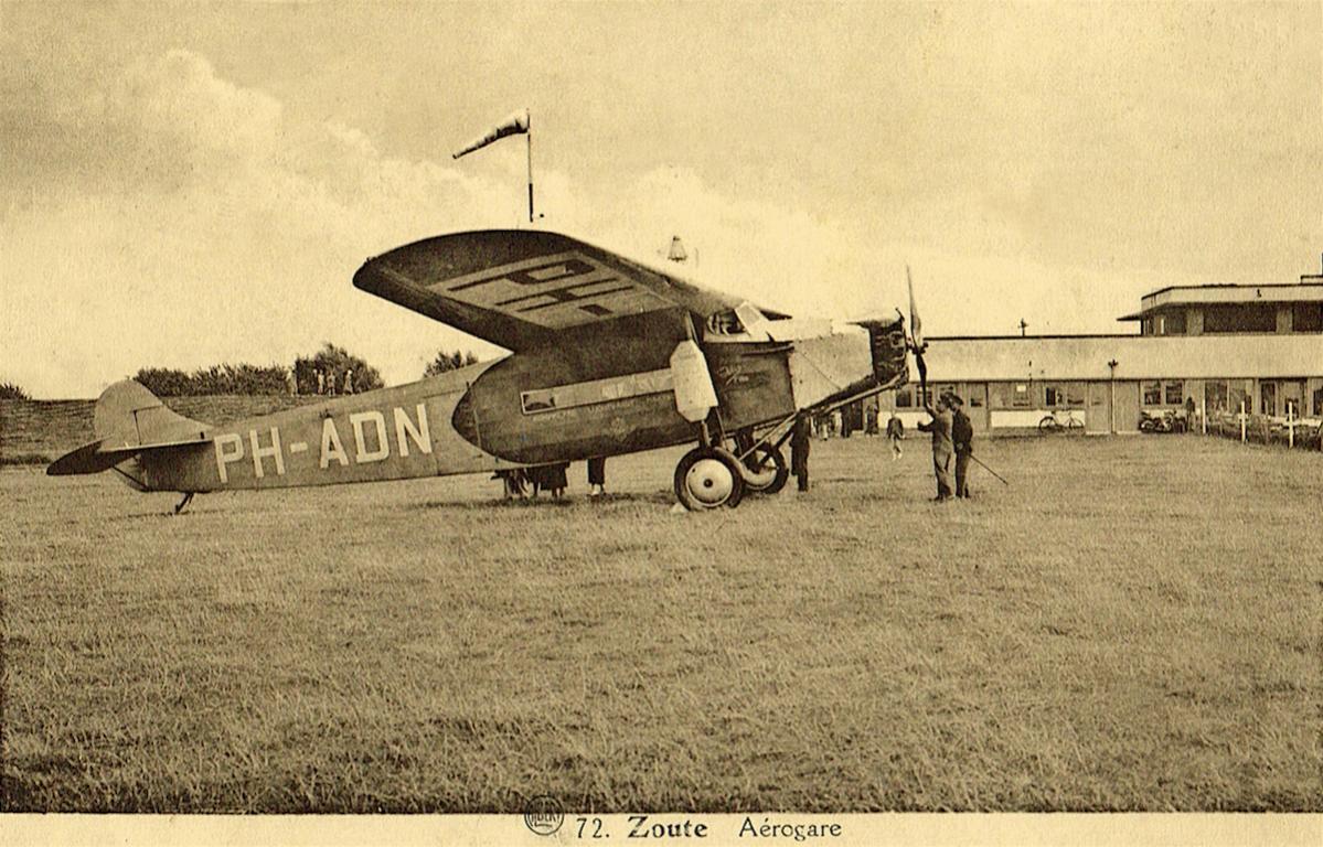 Naam: Kaart 546. PH-ADN : seen at Knokke Zoute airport:Arogare, kopie.jpg
Bekeken: 881
Grootte: 160,1 KB